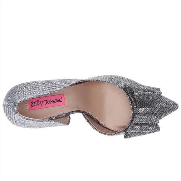 Betsy Johnson LIMITED EDITION PUMP - Picture 2 of 3